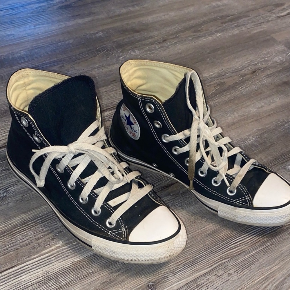 GUC CONVERSE Womens 8.5 Classic Black White Sneakers